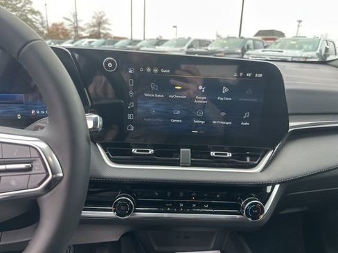 New 2026 Chevrolet Equinox LT w/ Safety and Technology Package FWD image 23