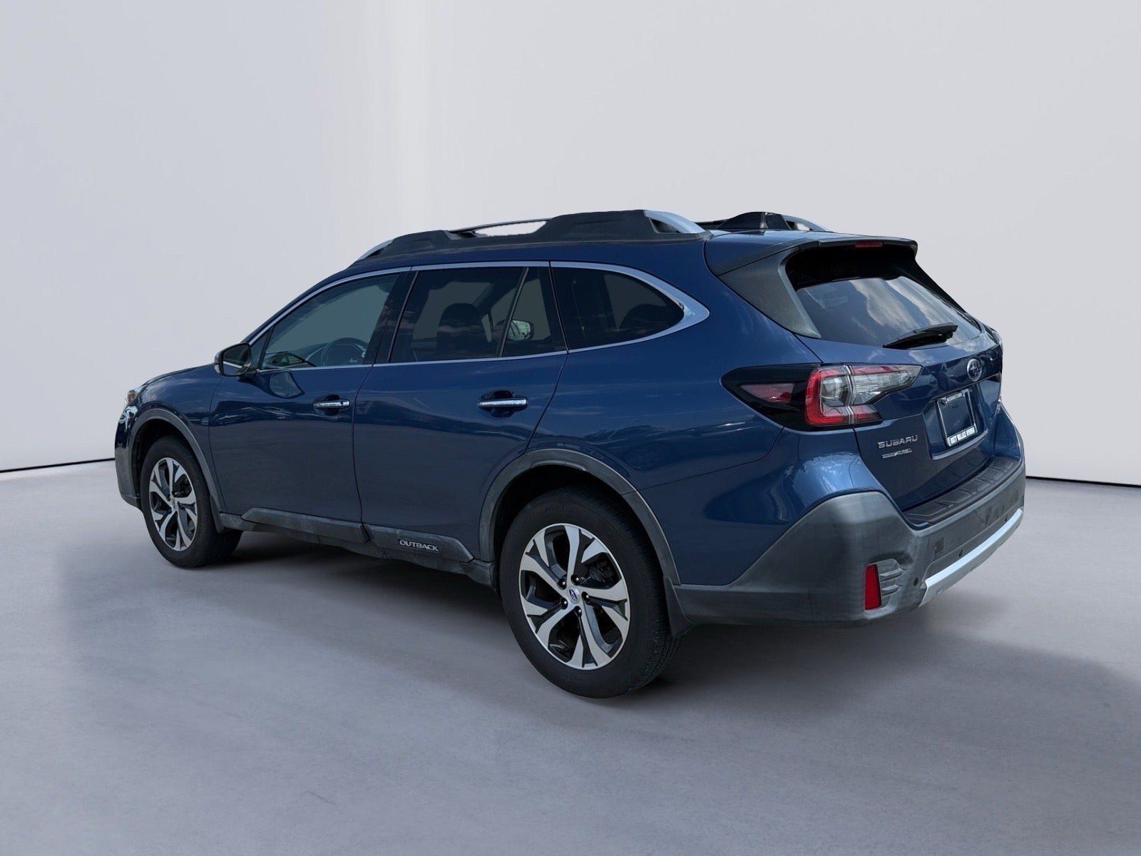 Used 2020 Subaru Outback Touring XT AWD/4WD image 3