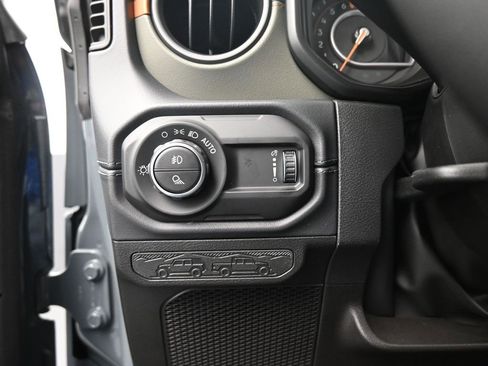 New 2025 Jeep Gladiator Mojave w/ Safety Group image 33