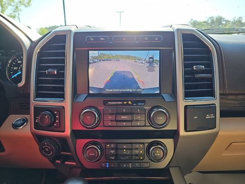 Used 2020 Ford F150 Lariat w/ Max Trailer Tow Package AWD/4WD image 26