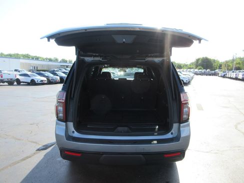 Certified 2024 Chevrolet Suburban RST w/ Luxury Package AWD/4WD image 8