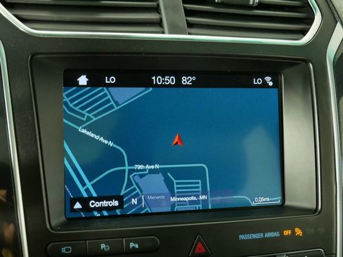 Used 2017 Ford Explorer Limited w/ Equipment Group 301A AWD/4WD image 27
