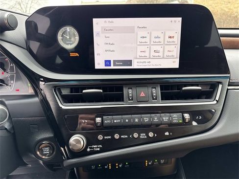 Certified 2023 Lexus ES 350 w/ Premium Package image 24