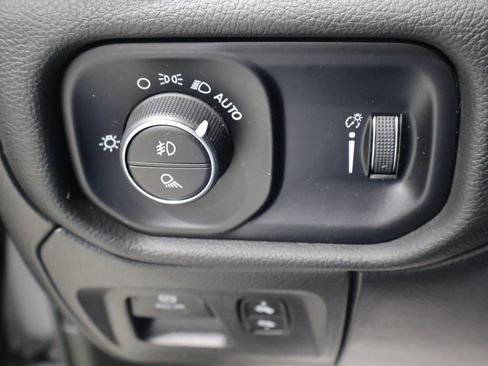 Certified 2025 RAM 1500 Big Horn AWD/4WD image 34