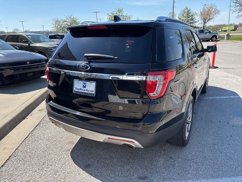 Used 2017 Ford Explorer Limited image 25