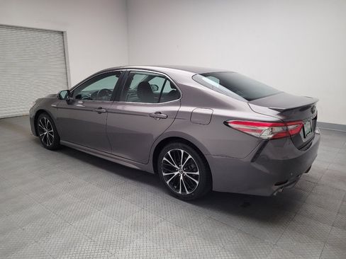 Used 2018 Toyota Camry SE image 5