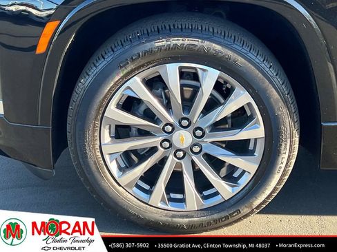 Certified 2023 Chevrolet Traverse Premier w/ LPO, Floor Liner Package image 11