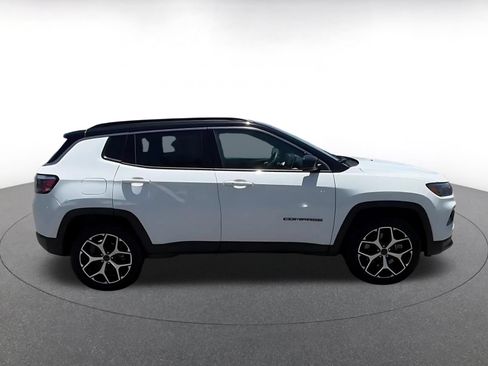 Used 2025 Jeep Compass Limited AWD/4WD image 15