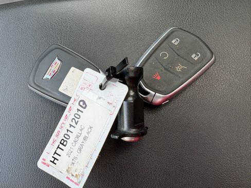 Used 2021 Cadillac XT6 Premium Luxury FWD image 41