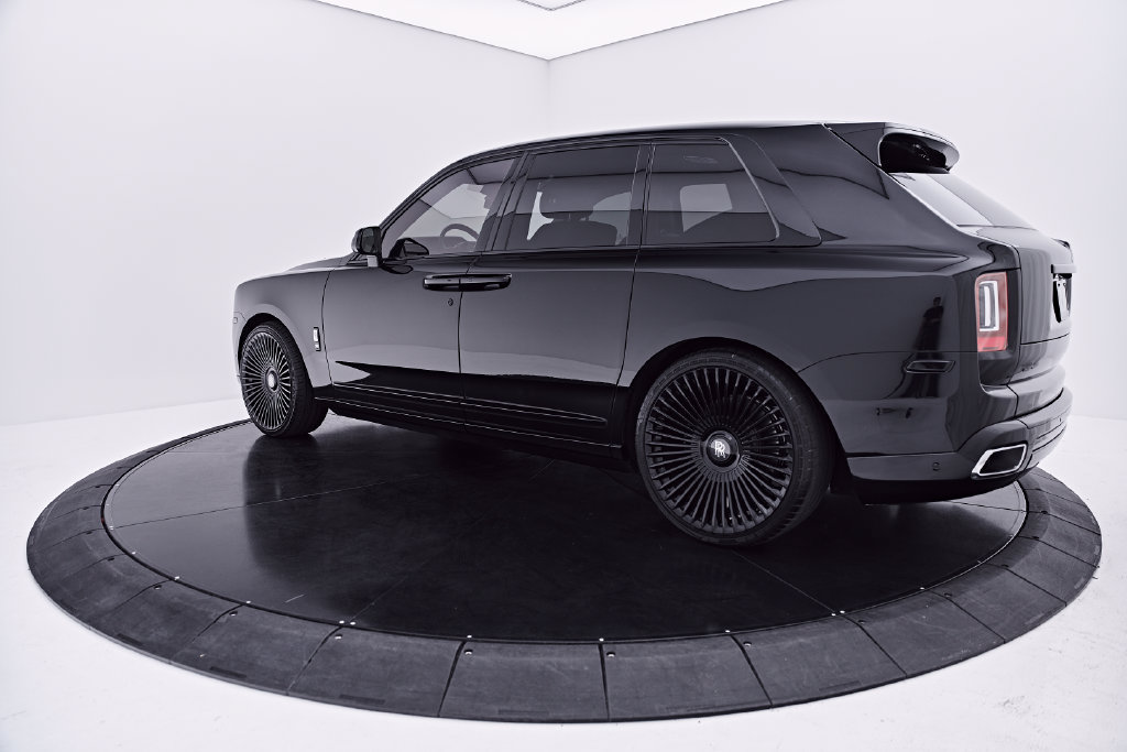Used 2020 Rolls-Royce Cullinan AWD/4WD image 16