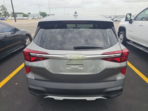 Used 2023 Kia Seltos LX AWD/4WD image 7