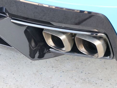 Used 2023 Chevrolet Corvette Stingray Premium Conv w/ Z51 Performance Package image 24