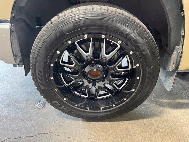 Used 2017 Toyota Tundra SR5 RWD image 31