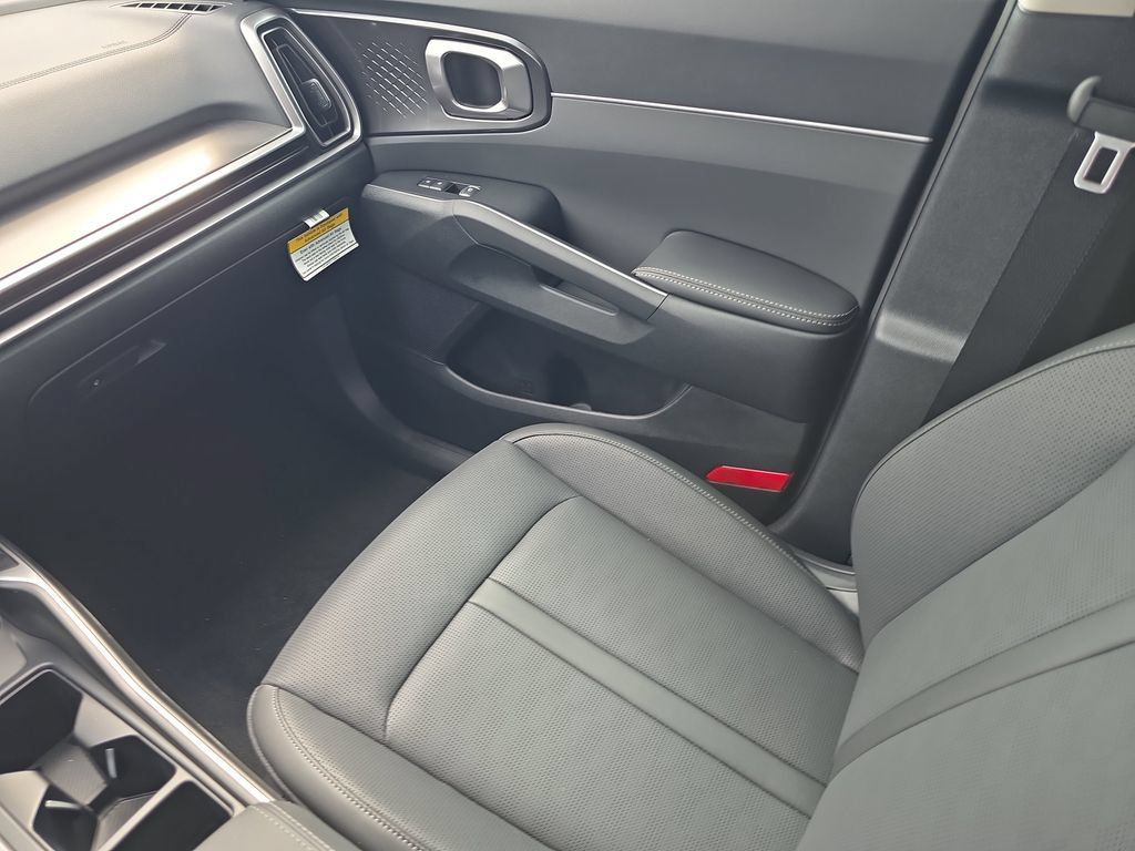 New 2026 Kia Sorento S w/ S Panoramic Sunroof Package FWD image 15