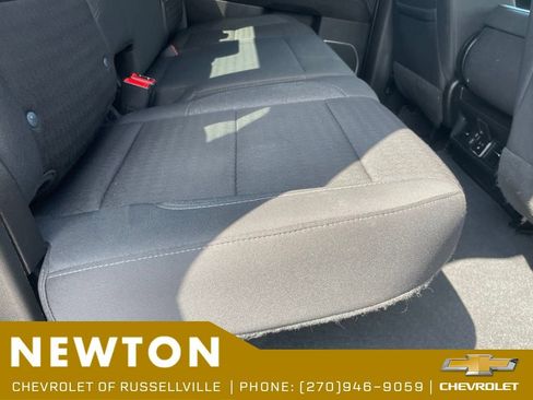 Used 2023 Chevrolet Silverado 1500 LT AWD/4WD image 28