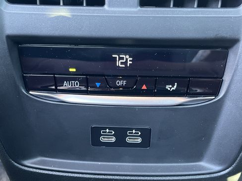 New 2026 BMW 330i Sedan w/ Convenience Package image 22