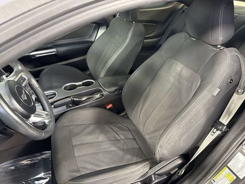 Used 2019 Ford Mustang Coupe w/ Black Accent Package RWD image 18