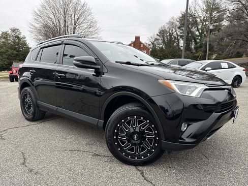 Used 2017 Toyota RAV4 XLE image 2