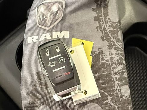 Used 2019 RAM 2500 Laramie image 19