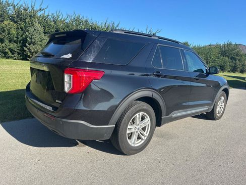 Used 2020 Ford Explorer XLT w/ Comfort Package AWD/4WD image 13