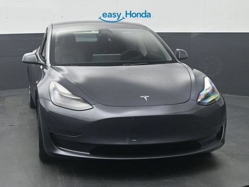 Used 2023 Tesla Model 3 Standard Range RWD image 2