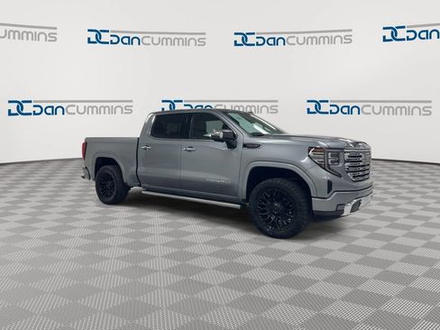 Used 2023 GMC Sierra 1500 Denali AWD/4WD image 2