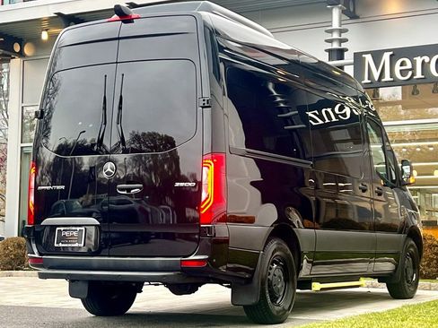 Used 2025 Mercedes-Benz Sprinter 2500 image 14