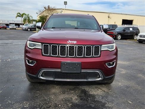 Used 2018 Jeep Grand Cherokee Limited w/ Luxury Group II image 2