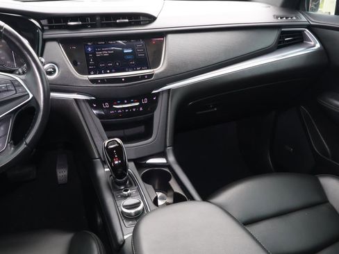 Used 2021 Cadillac XT5 Luxury w/ LPO, Floor Liner Package FWD image 10