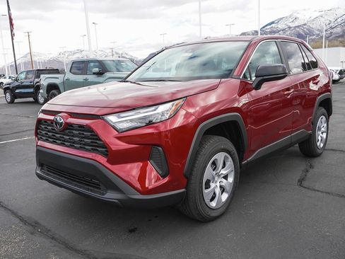 New 2025 Toyota RAV4 LE image 4