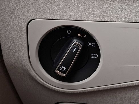 Used 2022 Volkswagen Tiguan SE R-Line AWD/4WD image 25