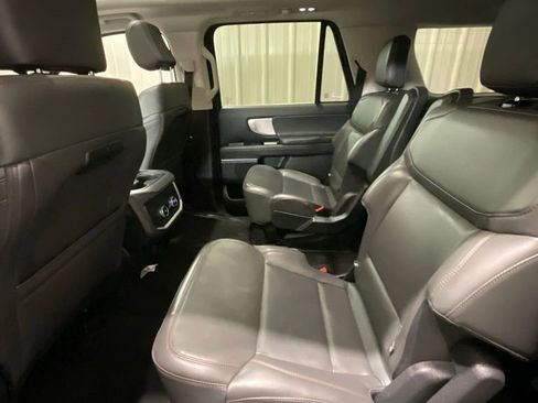 Used 2025 Ford Expedition Max Active AWD/4WD image 12