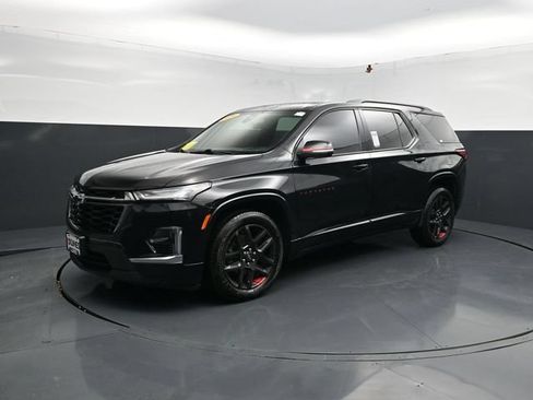 Used 2023 Chevrolet Traverse Premier w/ Redline Edition AWD/4WD image 3