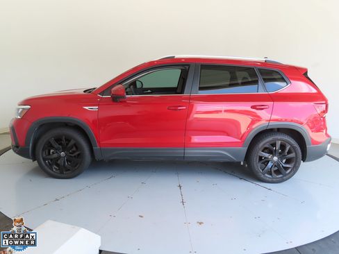 Used 2022 Volkswagen Taos SE FWD image 7