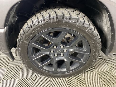 Used 2022 RAM 1500 Laramie AWD/4WD image 14