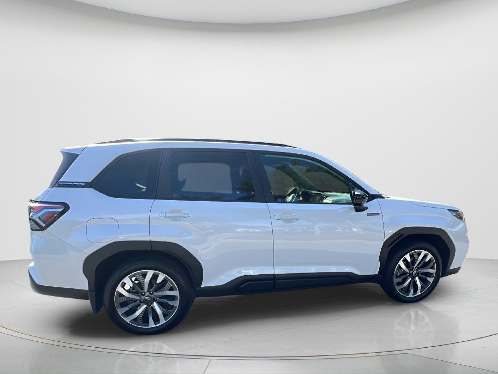 Used 2025 Subaru Forester Touring w/ Touring Package AWD/4WD image 4