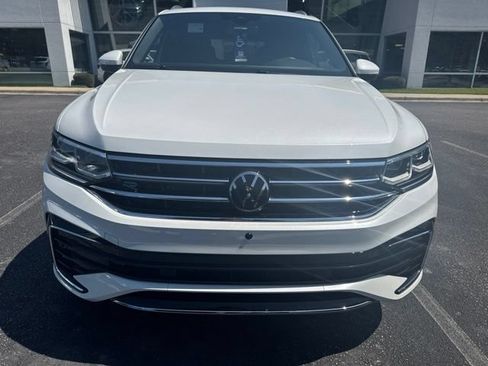 Used 2024 Volkswagen Tiguan SEL R-Line AWD/4WD image 3