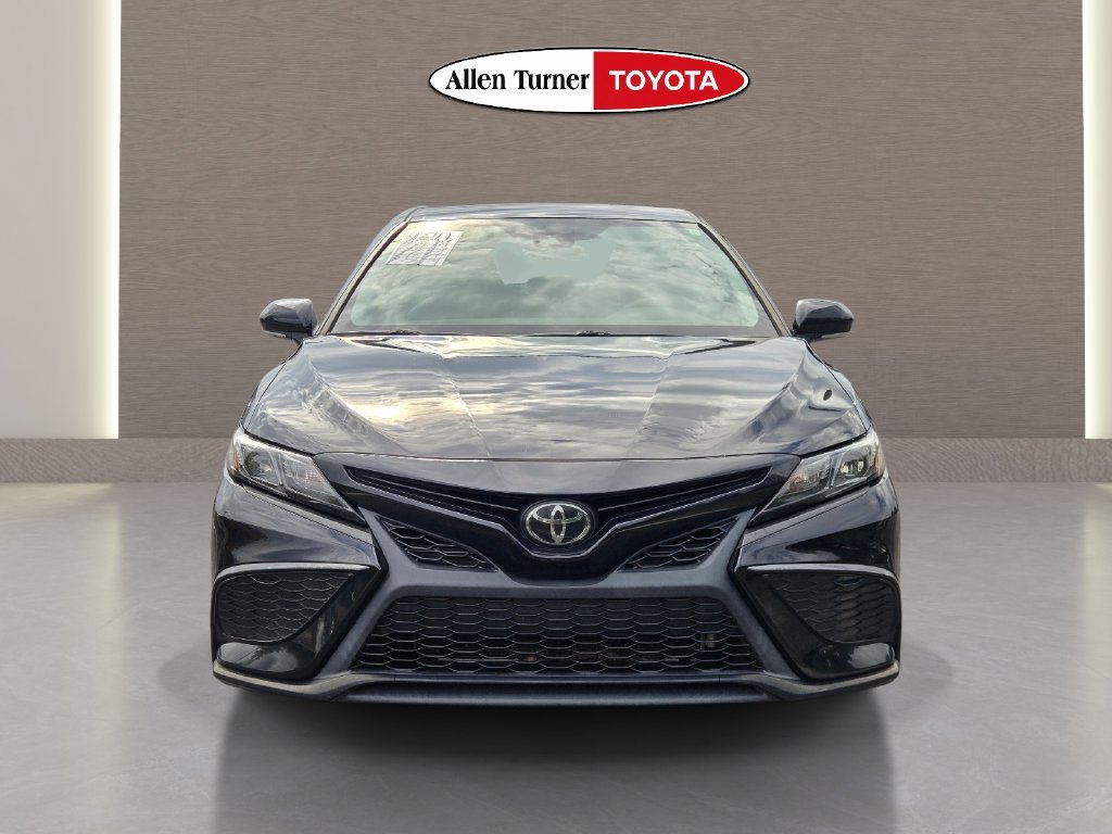 Used 2023 Toyota Camry SE w/ Convenience Package FWD image 4