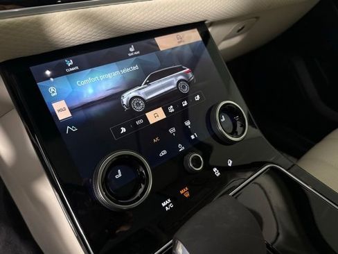 Certified 2021 Land Rover Range Rover Velar S AWD/4WD image 19