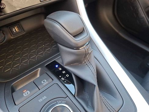New 2025 Toyota RAV4 XLE image 15