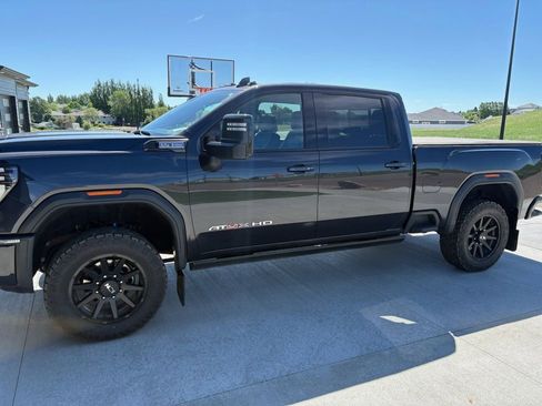 Used 2025 GMC Sierra 2500 AT4X AWD/4WD image 1