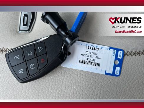New 2026 GMC Yukon XL Denali w/ Sun & Power Step Package AWD/4WD image 38