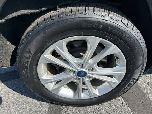 Used 2019 Ford Escape SE AWD/4WD image 9