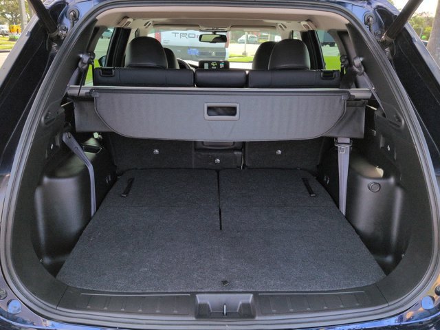 Used 2023 Mitsubishi Outlander SE AWD/4WD image 13