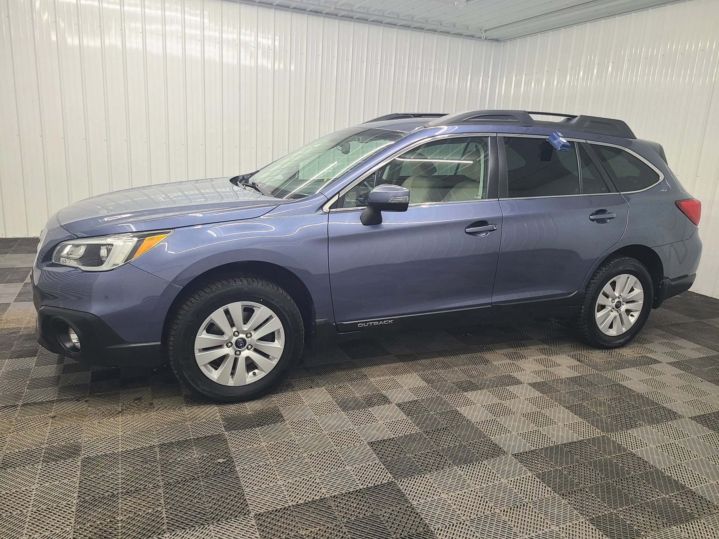 Used 2016 Subaru Outback 2.5i Premium AWD/4WD image 8