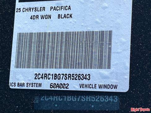 Used 2025 Chrysler Pacifica Select FWD image 34