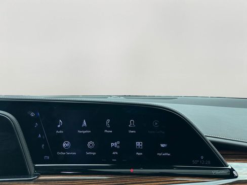 Used 2023 Cadillac Escalade ESV Premium Luxury image 15