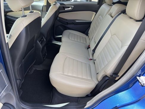 Used 2024 Ford Edge SEL w/ Convenience Package image 11