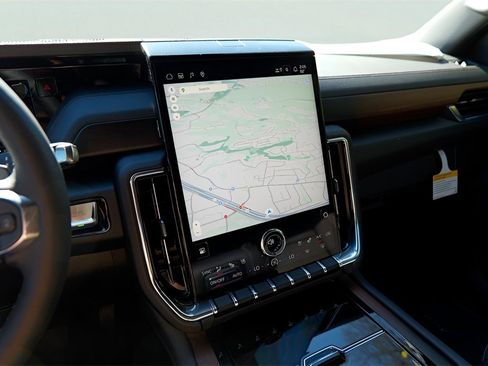 New 2026 GMC Yukon Denali w/ Sun & Power Step Package image 12