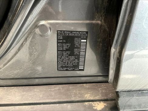 Used 2020 Nissan Rogue SV image 9